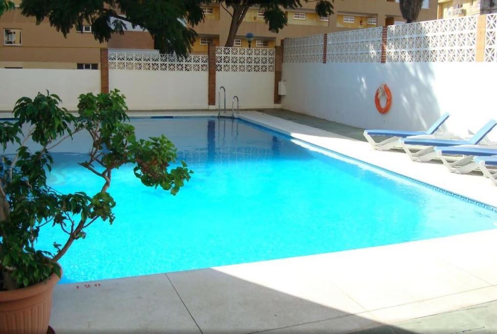 טורמולינוס Apartamento En La Carihuela מראה חיצוני תמונה